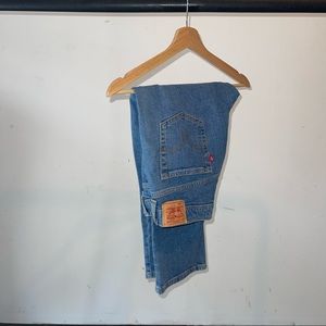 levis capri
